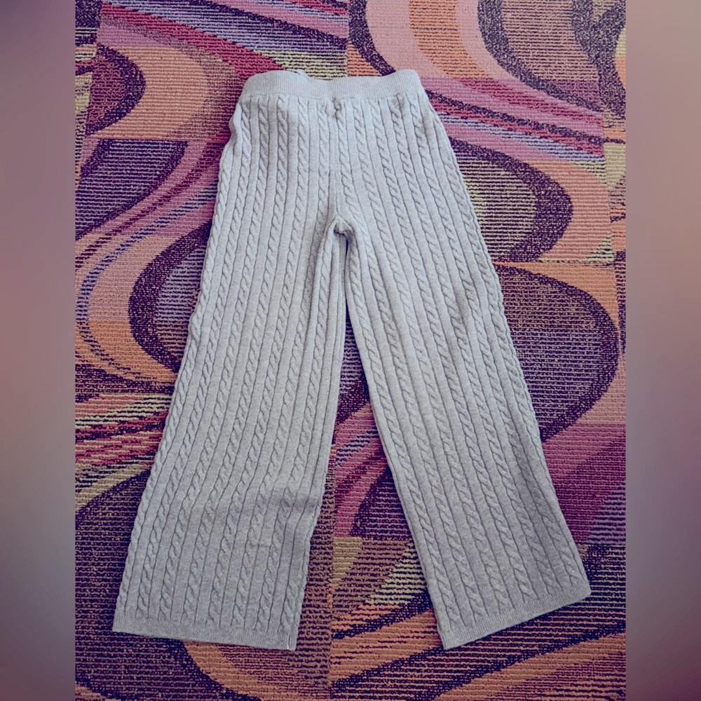 Lou & Grey Gray Cable Knit Set - Picture 2 of 5